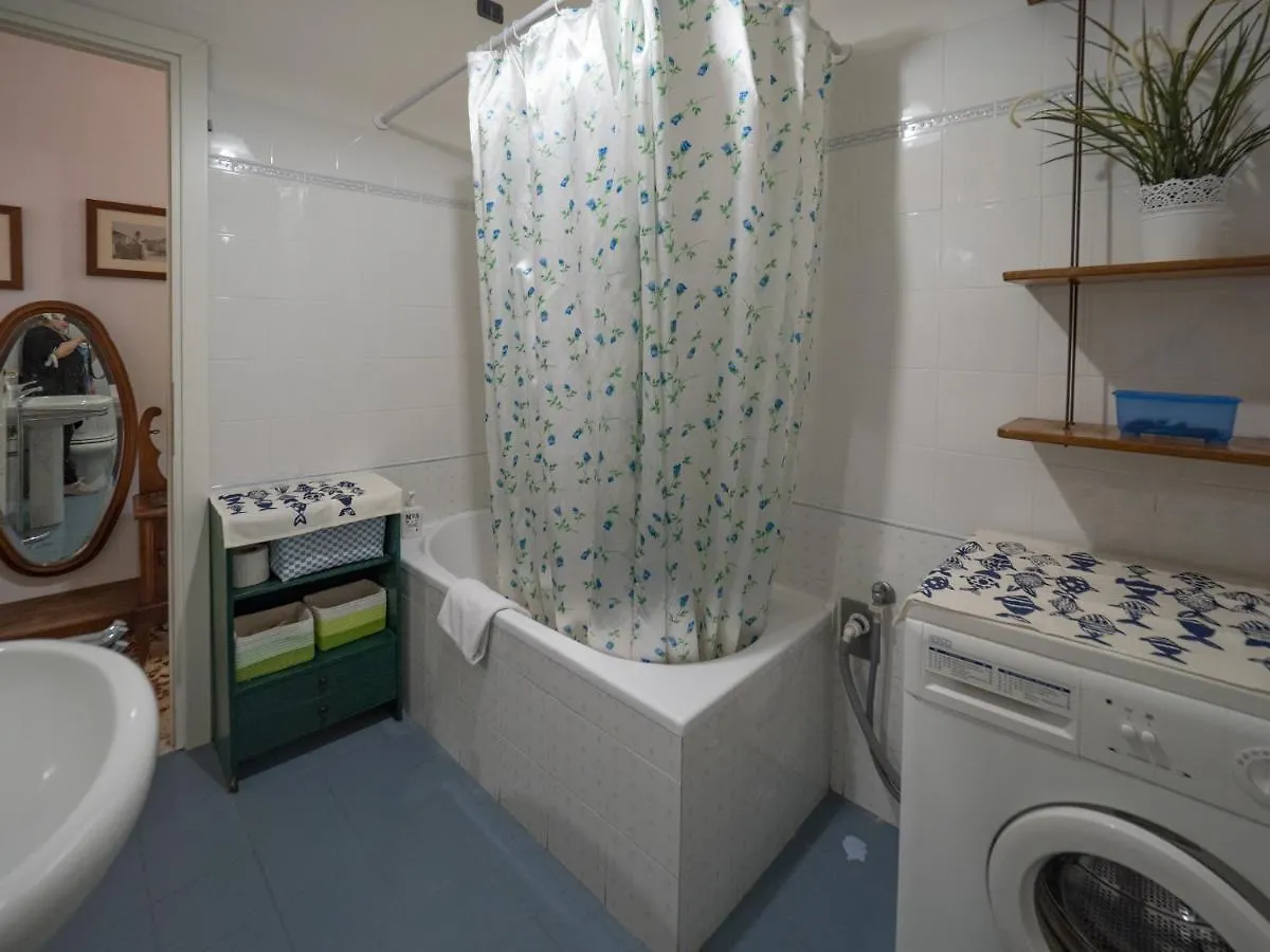 Ca D'Axeu Traditional Apartment Vernazza