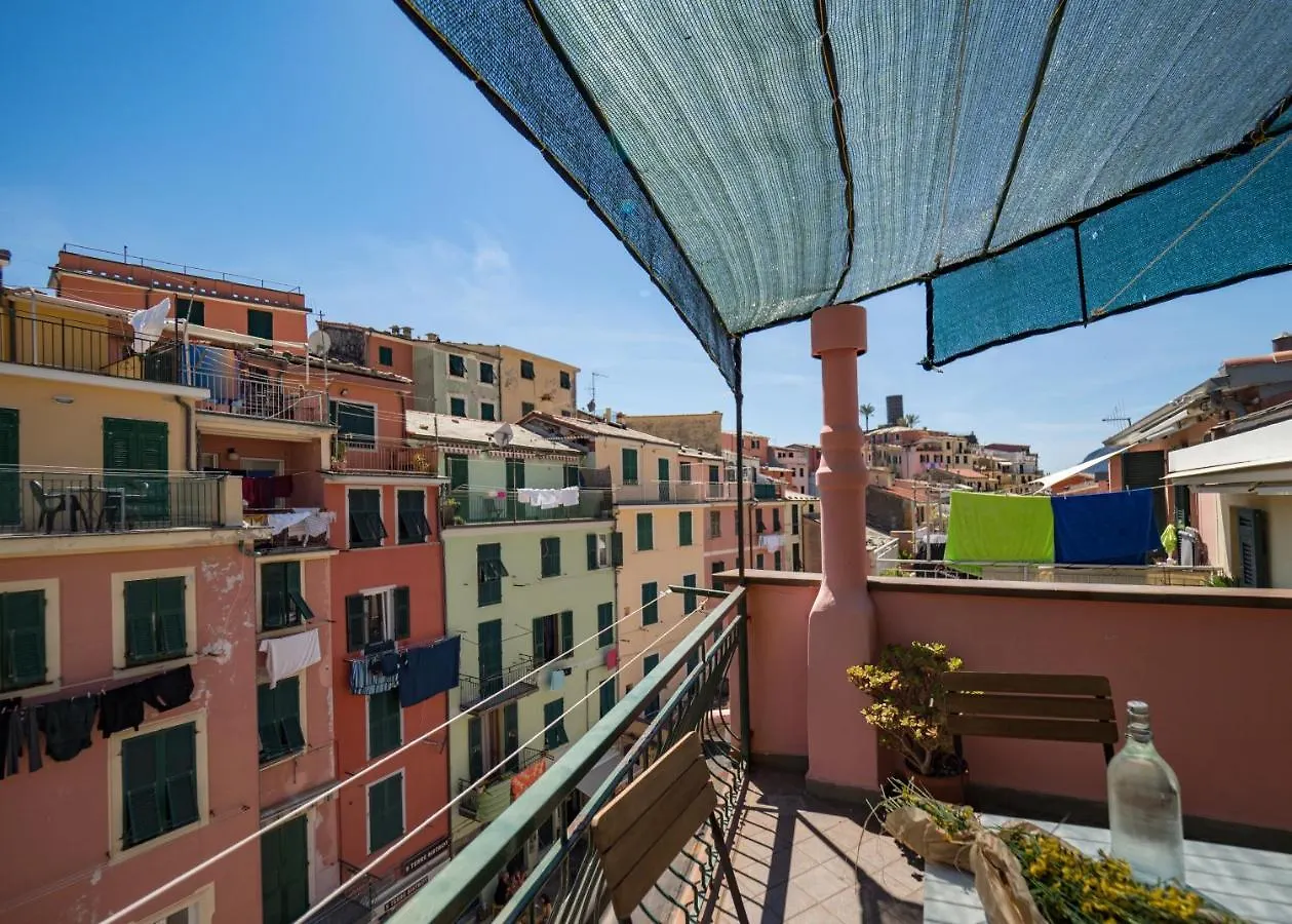 Ca D'Axeu Traditional Apartment Vernazza